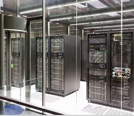 Raxio data centre server hall